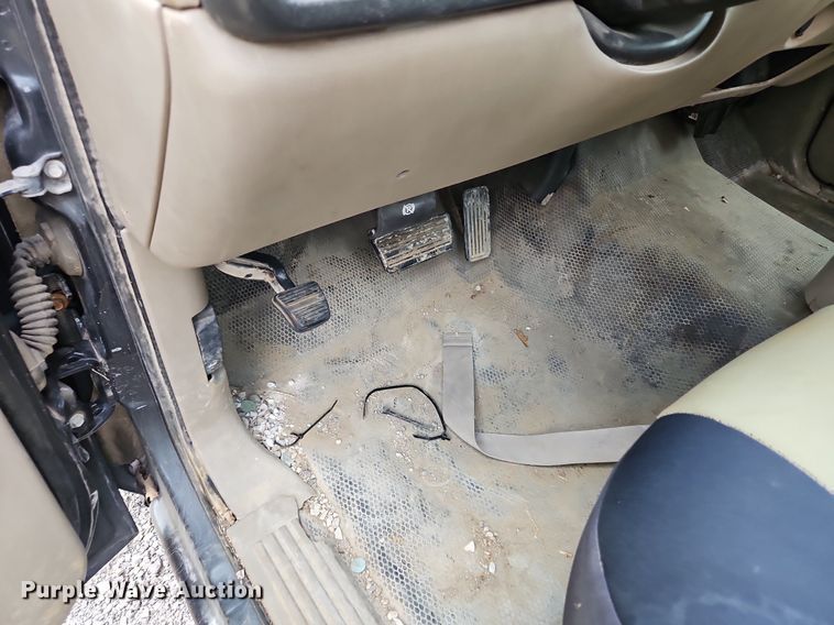 image for item LL9276 2003 Chevrolet Silverado 1500  Ext. Cab pickup truck