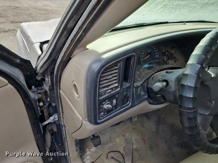 image for item LL9276 2003 Chevrolet Silverado 1500  Ext. Cab pickup truck