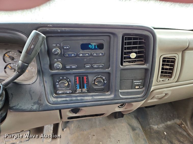 image for item LL9276 2003 Chevrolet Silverado 1500  Ext. Cab pickup truck