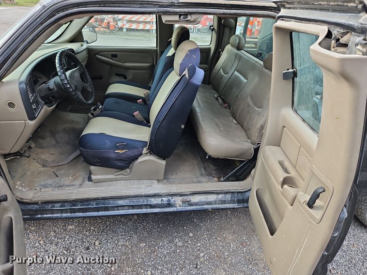 image for item LL9276 2003 Chevrolet Silverado 1500  Ext. Cab pickup truck