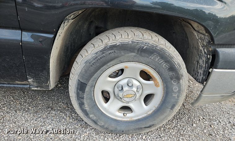 image for item LL9276 2003 Chevrolet Silverado 1500  Ext. Cab pickup truck