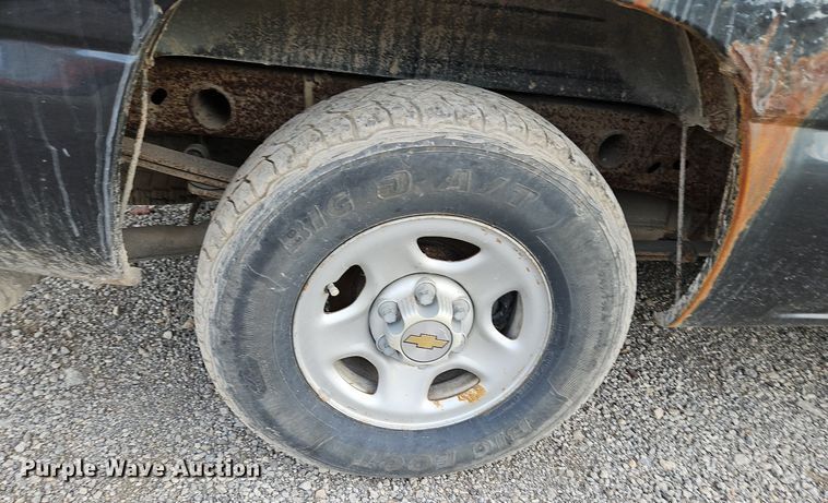 image for item LL9276 2003 Chevrolet Silverado 1500  Ext. Cab pickup truck