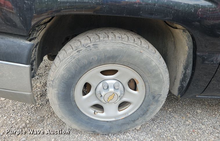 image for item LL9276 2003 Chevrolet Silverado 1500  Ext. Cab pickup truck