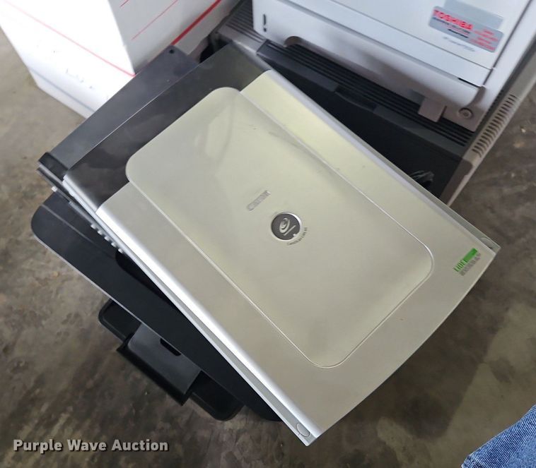 image for item LM9039 Office supplies and equipment