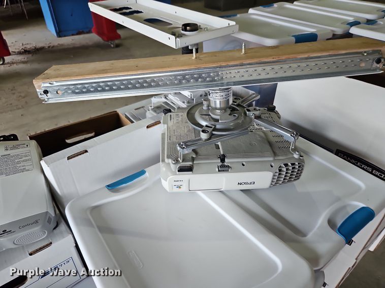 image for item LM9039 Office supplies and equipment