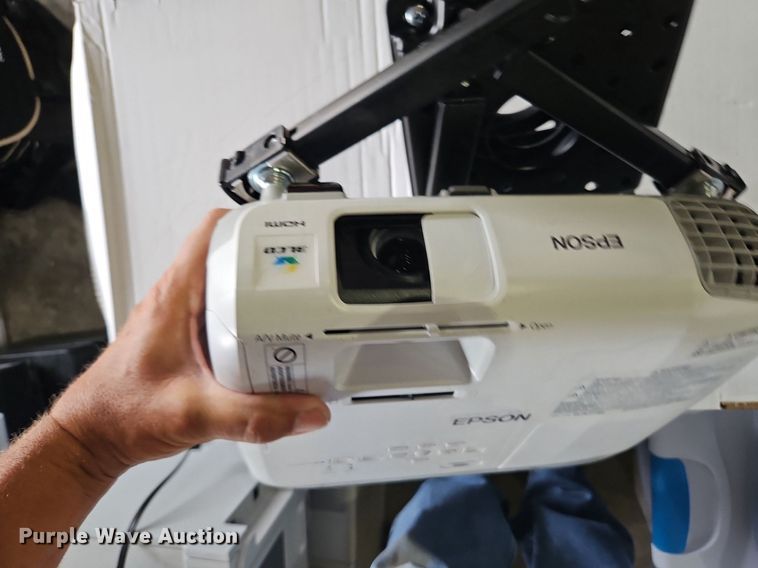 image for item LM9039 Office supplies and equipment