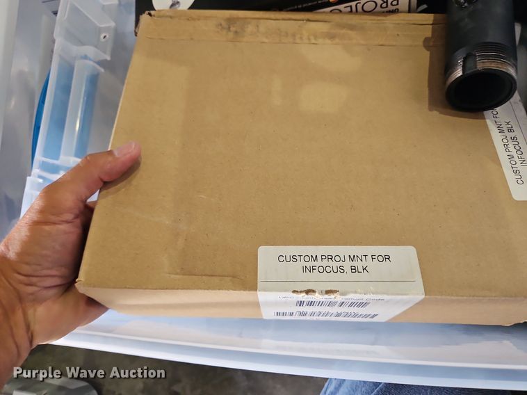 image for item LM9039 Office supplies and equipment