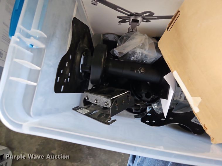 image for item LM9039 Office supplies and equipment