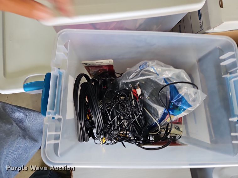 image for item LM9039 Office supplies and equipment