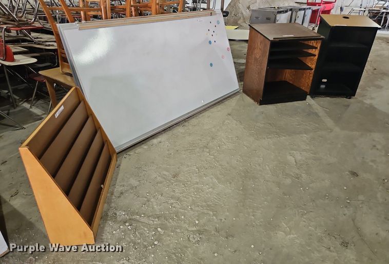 image for item LM9041 Office supplies and equipment