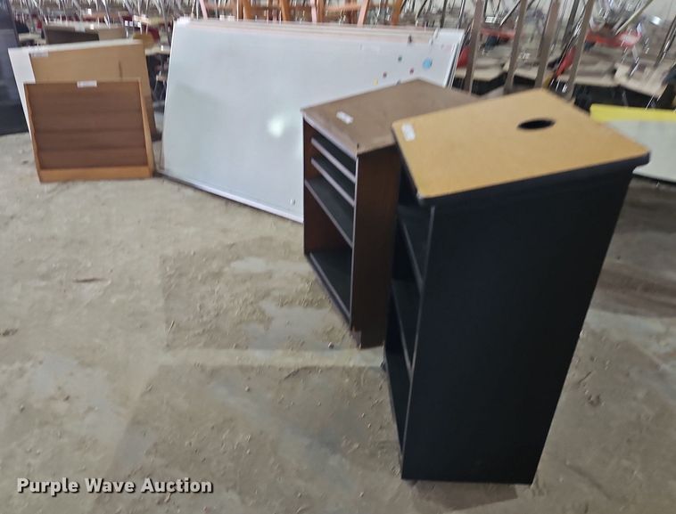 image for item LM9041 Office supplies and equipment