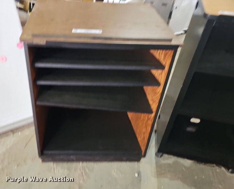 image for item LM9041 Office supplies and equipment