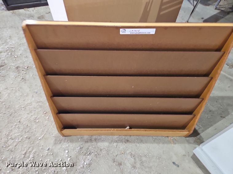 image for item LM9041 Office supplies and equipment