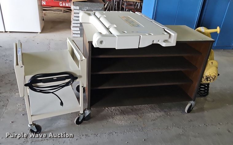 image for item LM9043 Office supplies and equipment