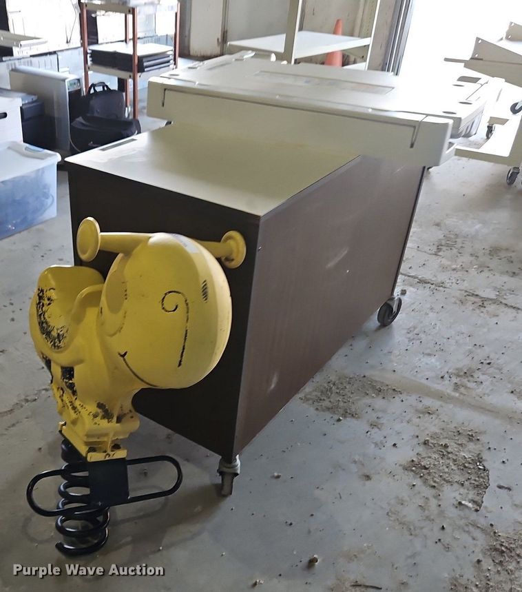 image for item LM9043 Office supplies and equipment