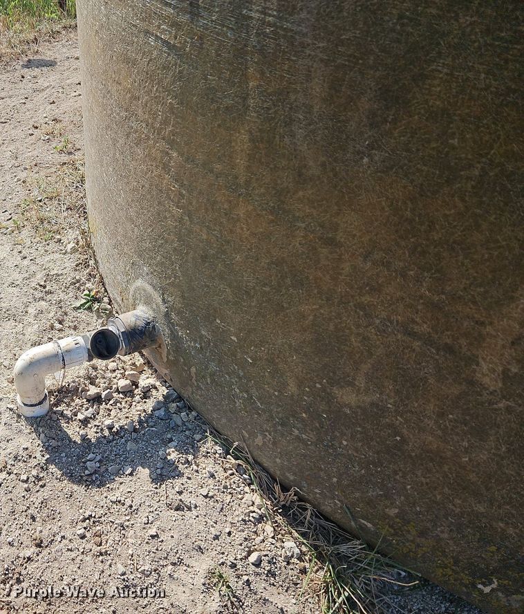 image for item LM9047 (3) tanks