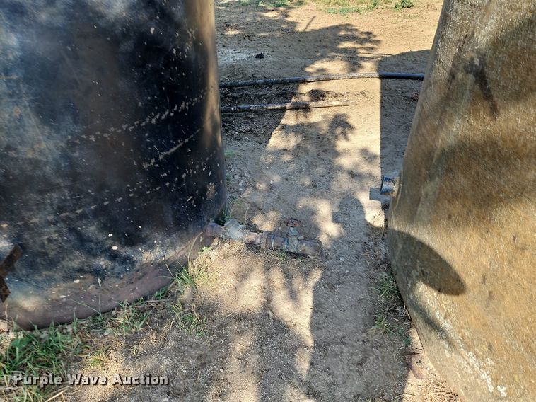 image for item LM9047 (3) tanks