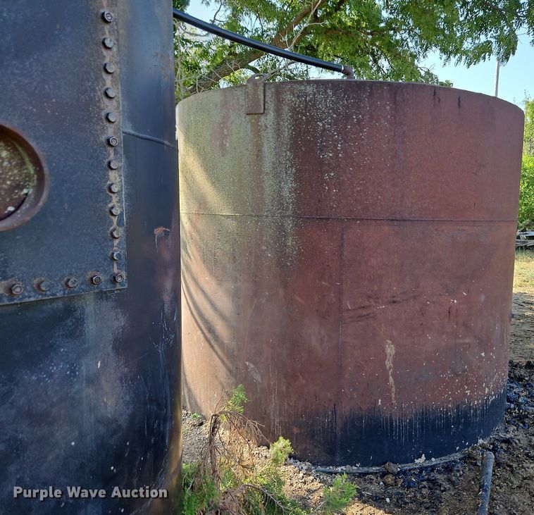 image for item LM9047 (3) tanks