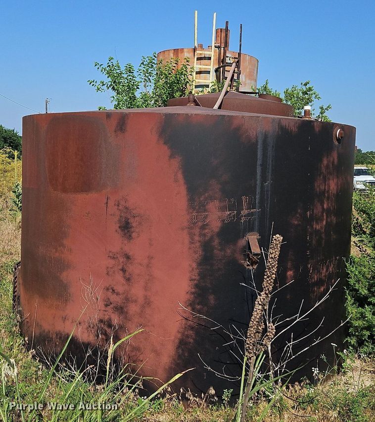 image for item LM9048 (4) tanks