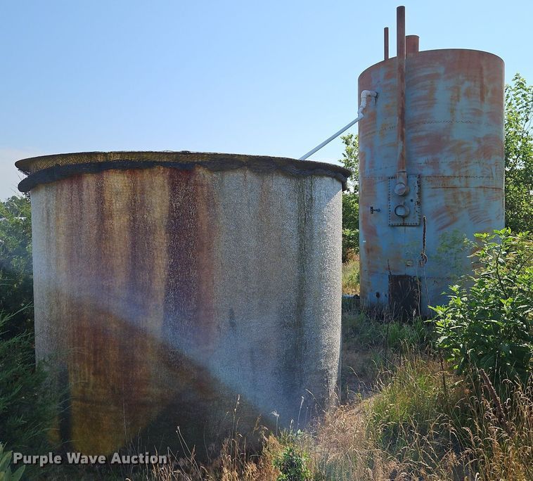 image for item LM9048 (4) tanks