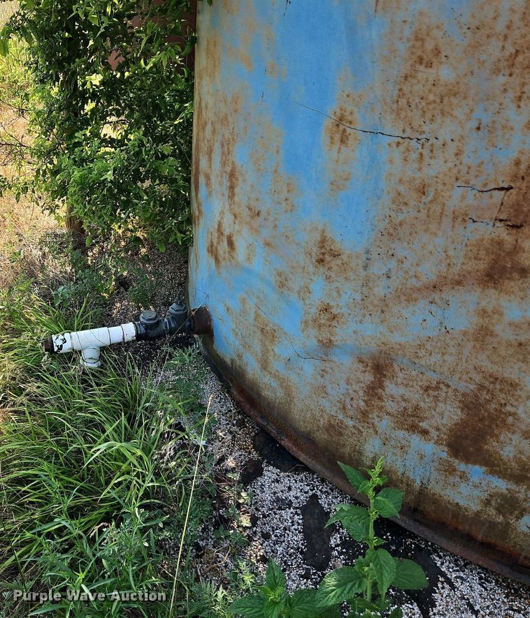 image for item LM9048 (4) tanks