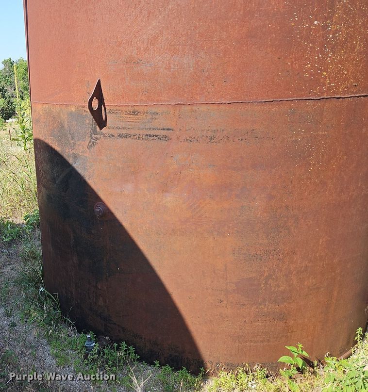 image for item LM9048 (4) tanks