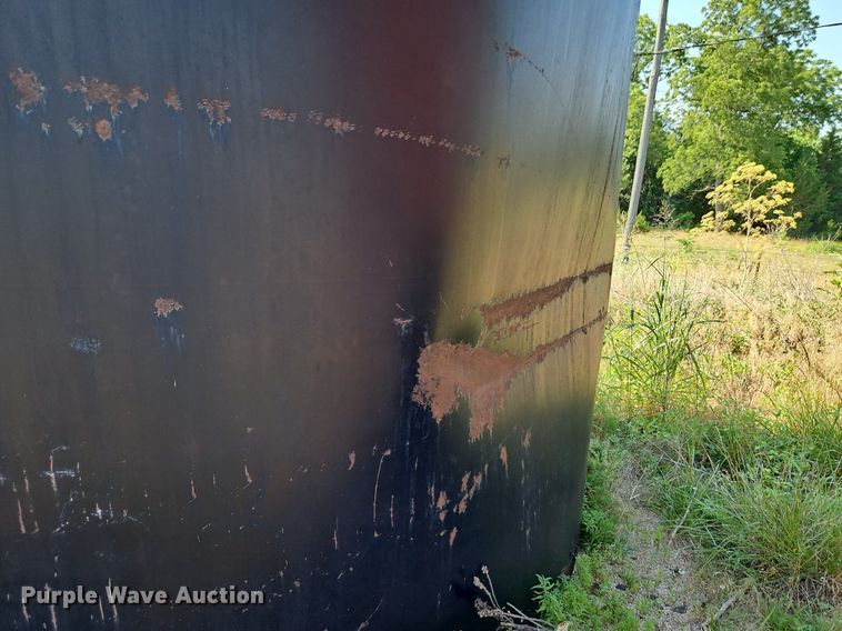 image for item LM9048 (4) tanks