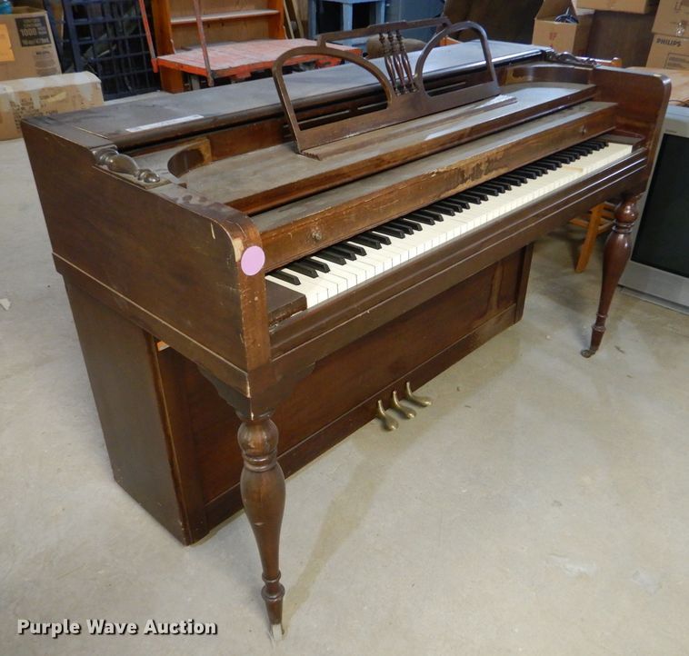image for item LP9335 Everett Piano Company  piano