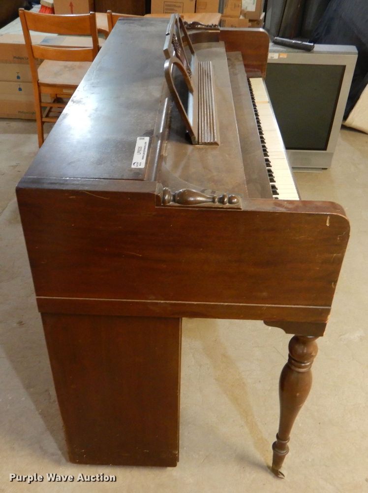 image for item LP9335 Everett Piano Company  piano
