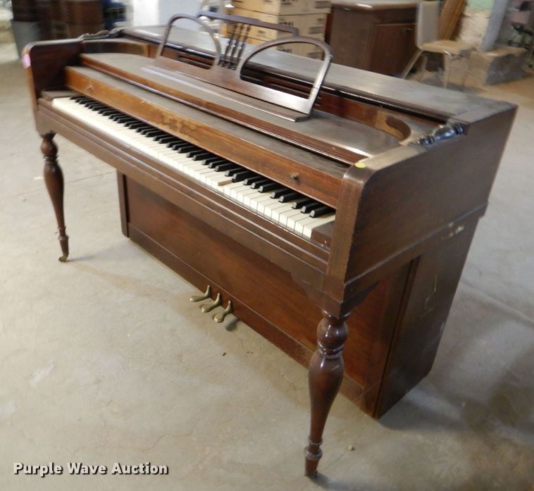 image for item LP9335 Everett Piano Company  piano