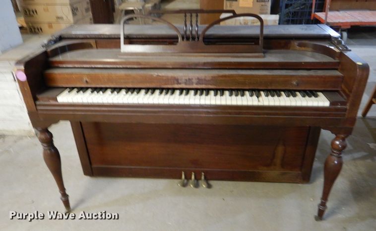 image for item LP9335 Everett Piano Company  piano