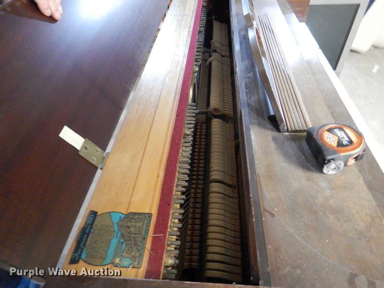 image for item LP9335 Everett Piano Company  piano