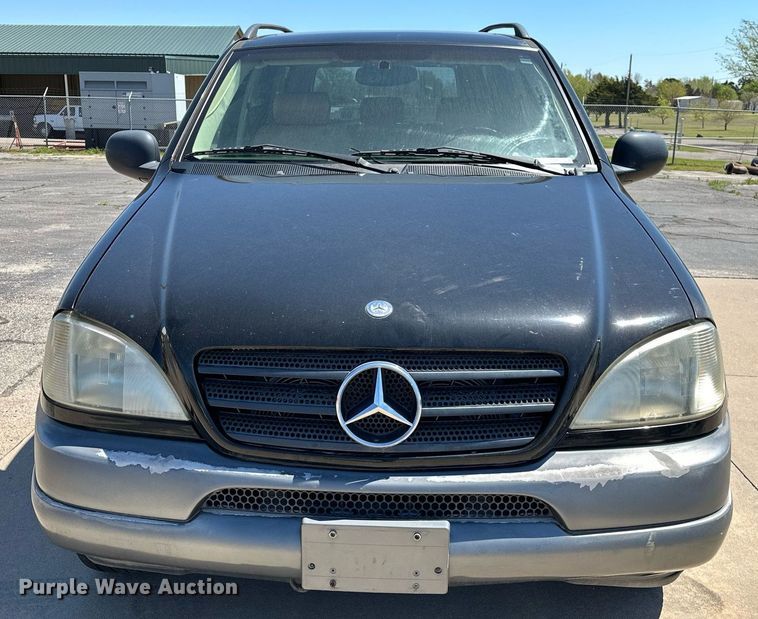 image for item LR9682 1999 Mercedes Benz ML320  SUV