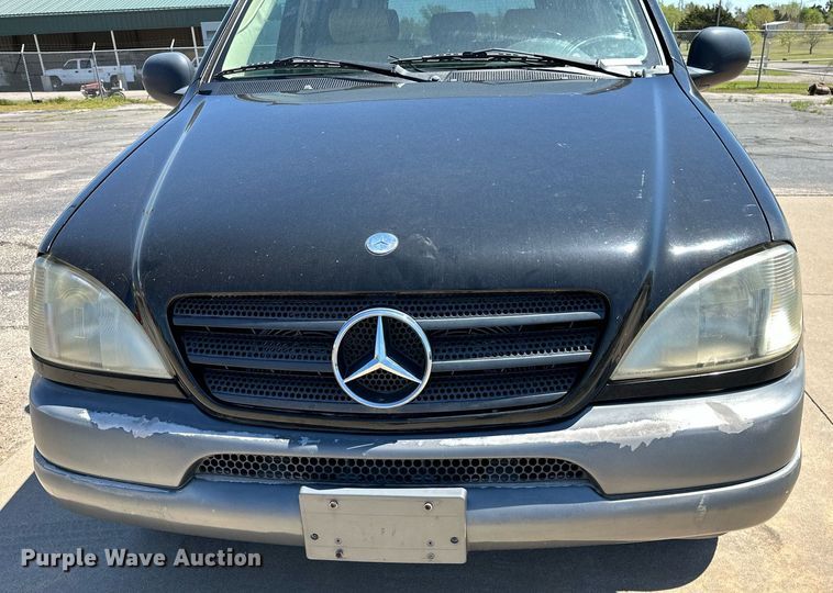 image for item LR9682 1999 Mercedes Benz ML320  SUV