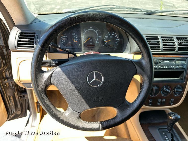 image for item LR9682 1999 Mercedes Benz ML320  SUV