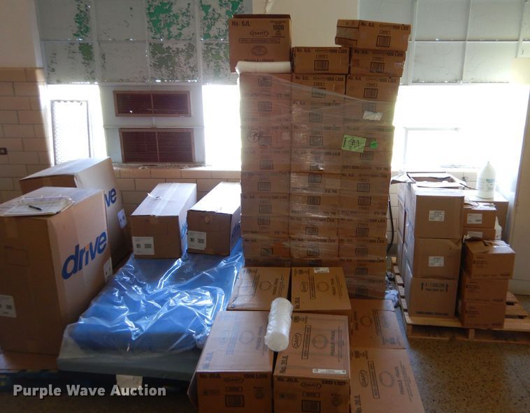 image for item LS9254 Dart  plastic lids