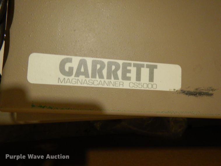 image for item LS9256 (7) metal detectors