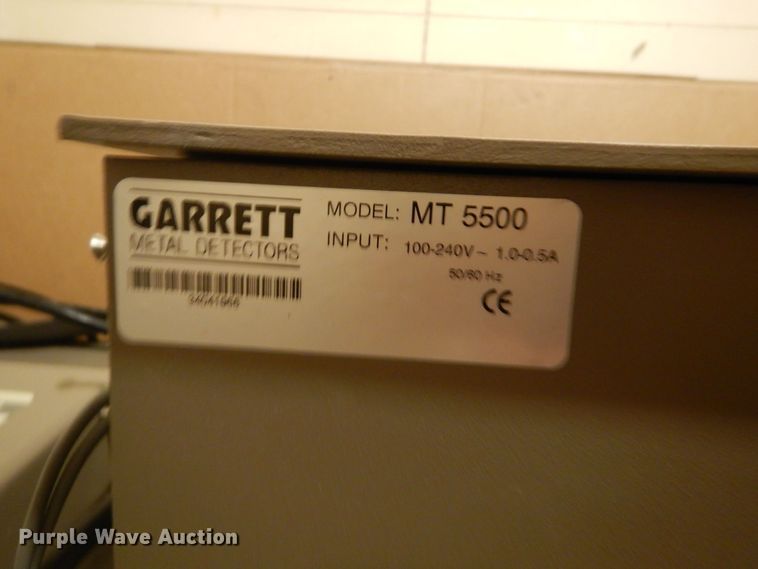 image for item LS9256 (7) metal detectors