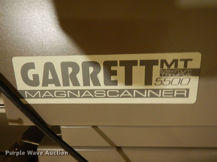 image for item LS9256 (7) metal detectors