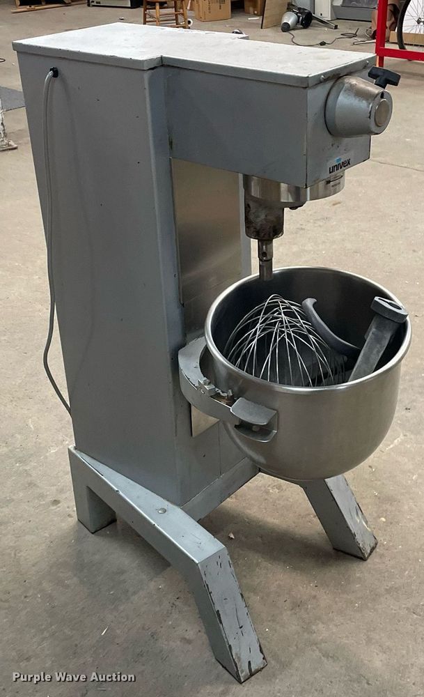 image for item LS9314 1989 Univex M30  mixer