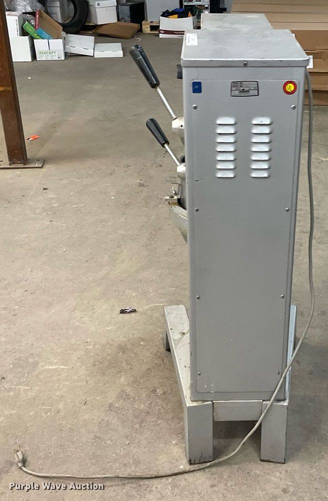 image for item LS9314 1989 Univex M30  mixer