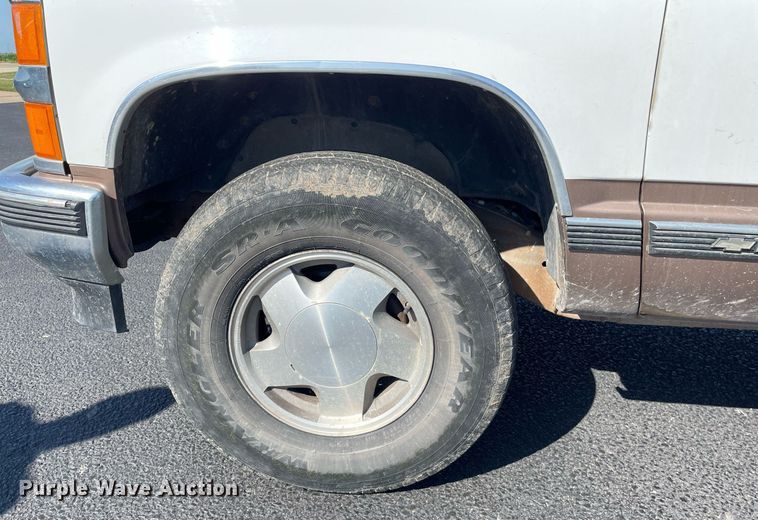 image for item LS9316 1998 Chevrolet K1500  pickup truck