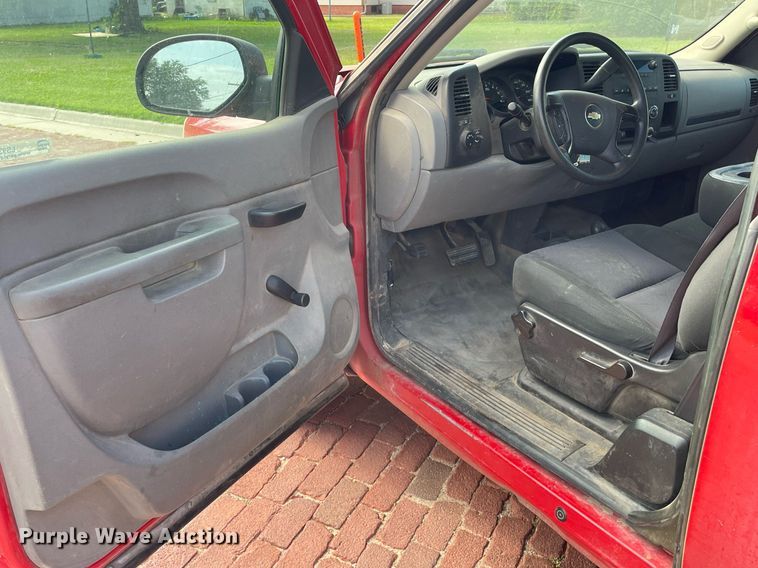 image for item LS9319 2012 Chevrolet Silverado 1500  Ext. Cab pickup truck