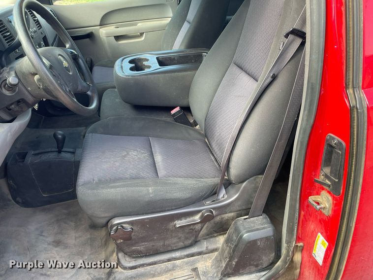 image for item LS9319 2012 Chevrolet Silverado 1500  Ext. Cab pickup truck