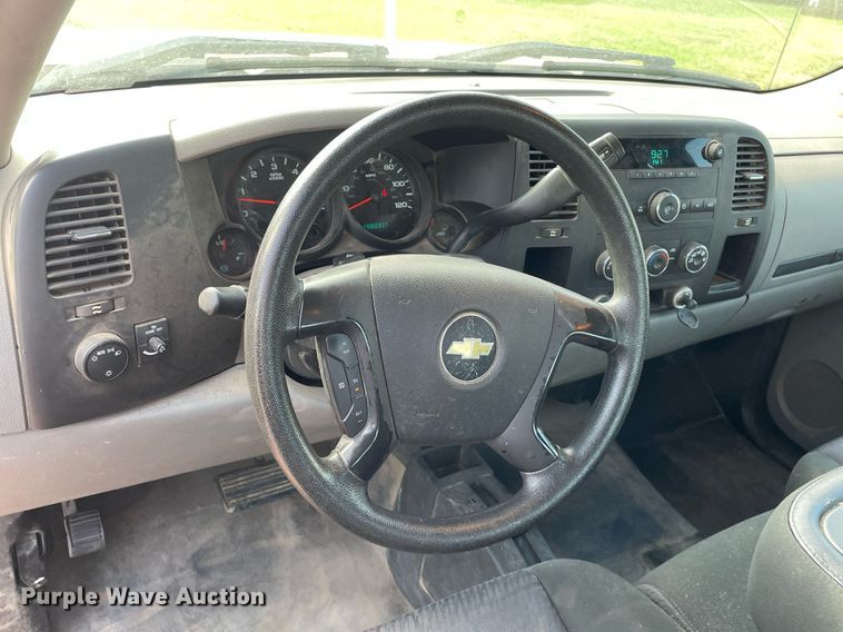 image for item LS9319 2012 Chevrolet Silverado 1500  Ext. Cab pickup truck