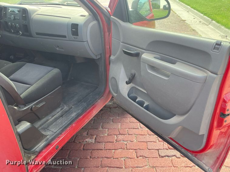 image for item LS9319 2012 Chevrolet Silverado 1500  Ext. Cab pickup truck