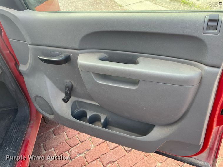 image for item LS9319 2012 Chevrolet Silverado 1500  Ext. Cab pickup truck