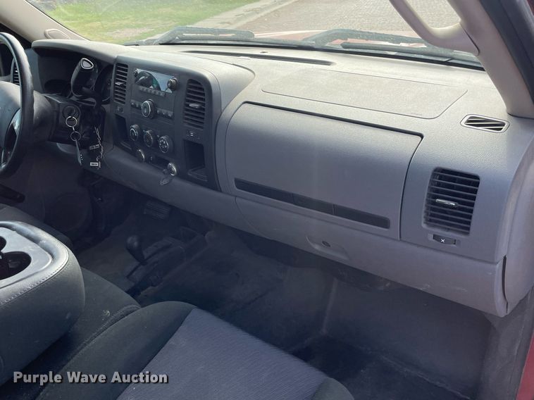 image for item LS9319 2012 Chevrolet Silverado 1500  Ext. Cab pickup truck