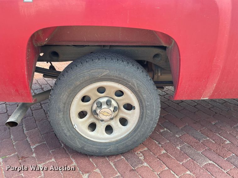 image for item LS9319 2012 Chevrolet Silverado 1500  Ext. Cab pickup truck