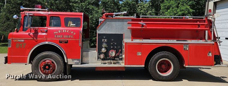image for item LW9695 1977 Ford F900  pumper fire truck